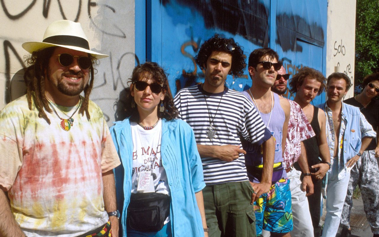 Pitura Freska, an Italian Reggae band, in 1992