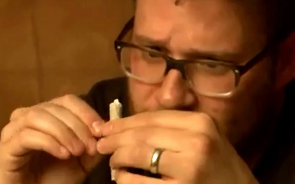 Watch Seth Rogen Teach You How to Roll a Cross Joint