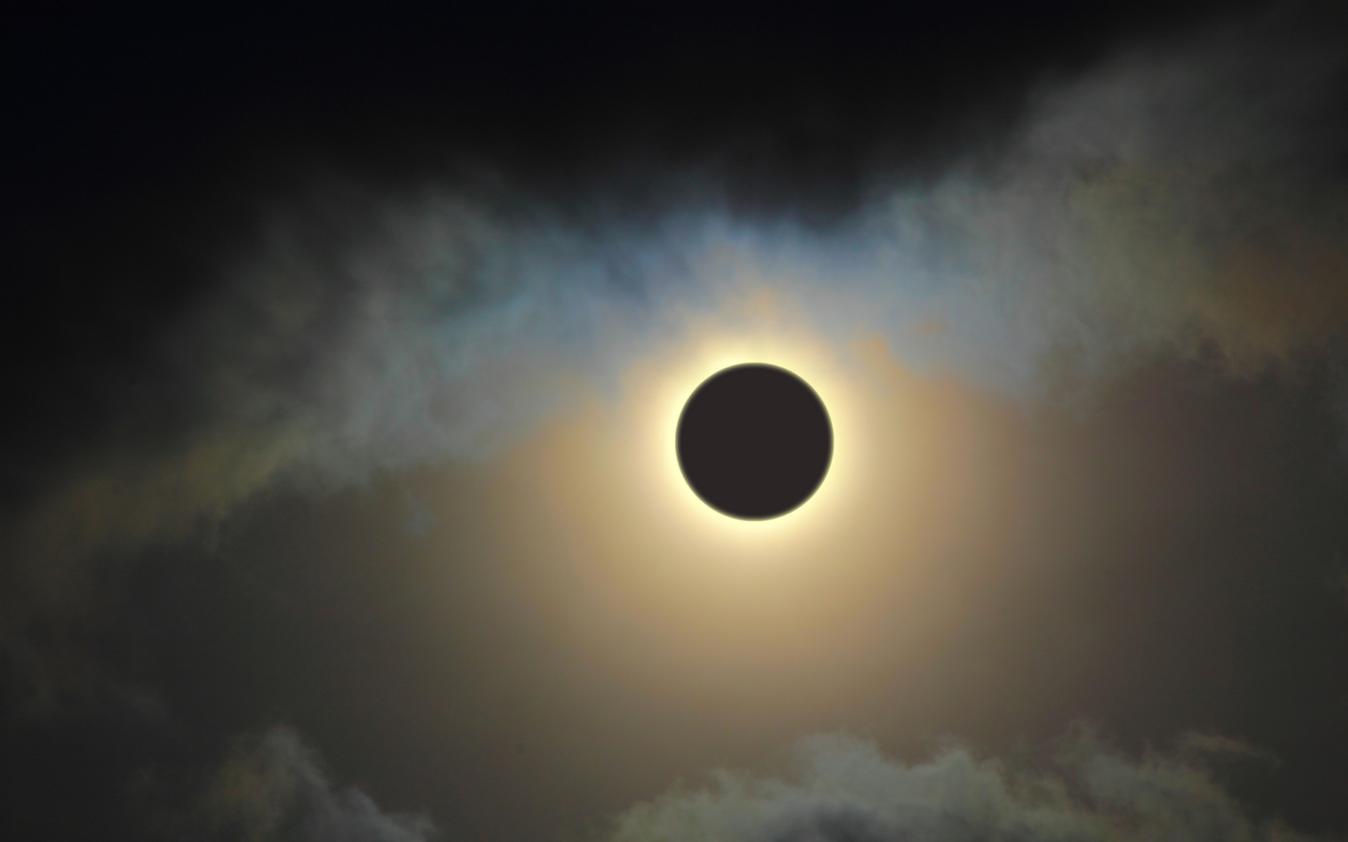 3 Strains, Products, and Pieces of Advice for Viewing the Total Solar Eclipse