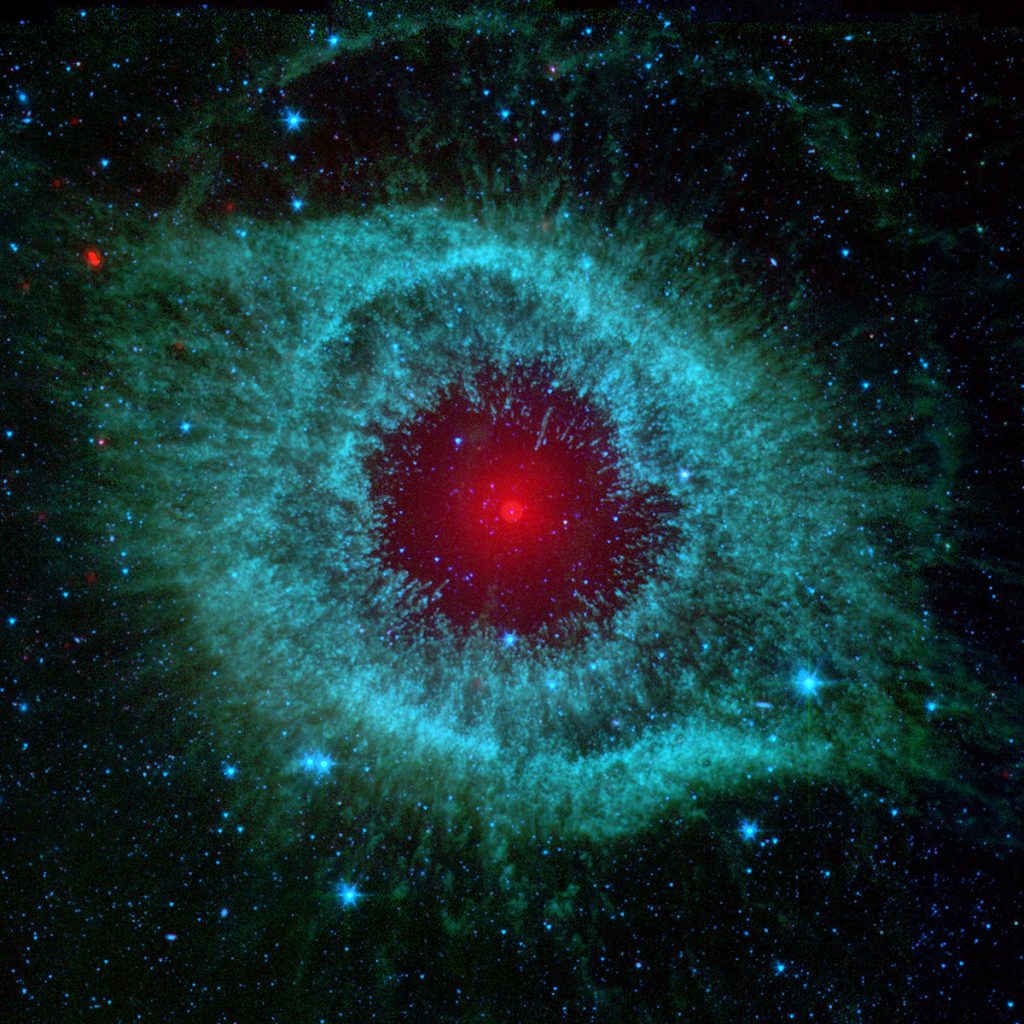 Comets Kick up Dust in Helix Nebula