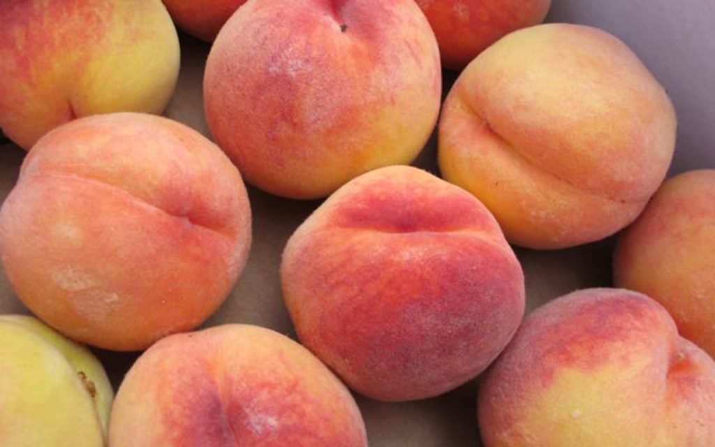 Cannabis-Infused Ricotta Honey Peaches Recipe | Leafly