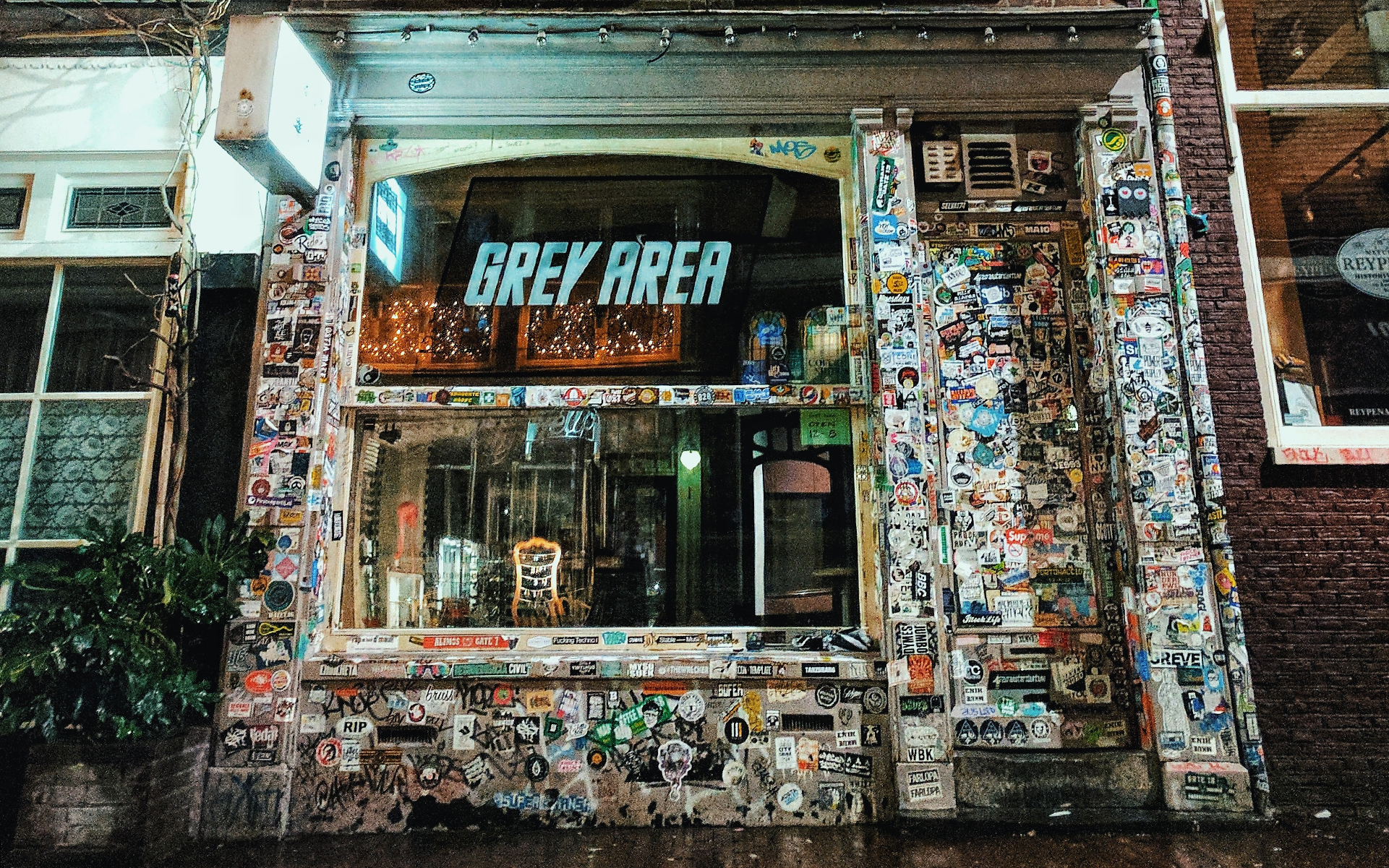 Amsterdam Cannabis Coffeeshop: Grey Area