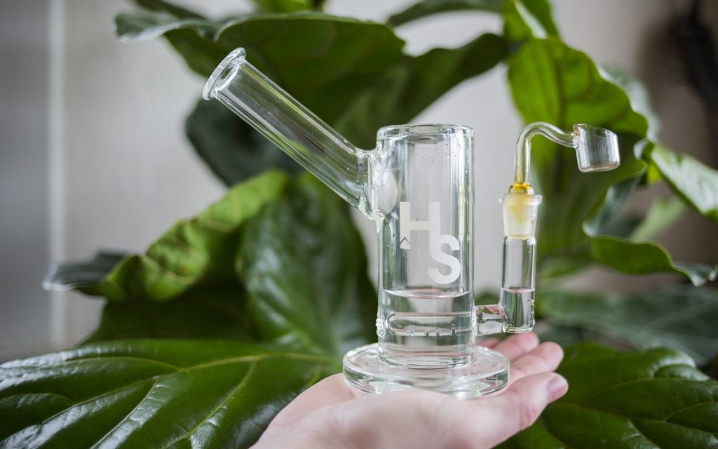 How to buy your first glass dab rig: why are dab rigs so small?