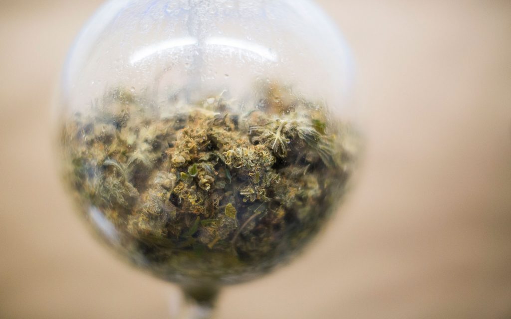 THCA crystals from DabX Image #8: thca crystallization