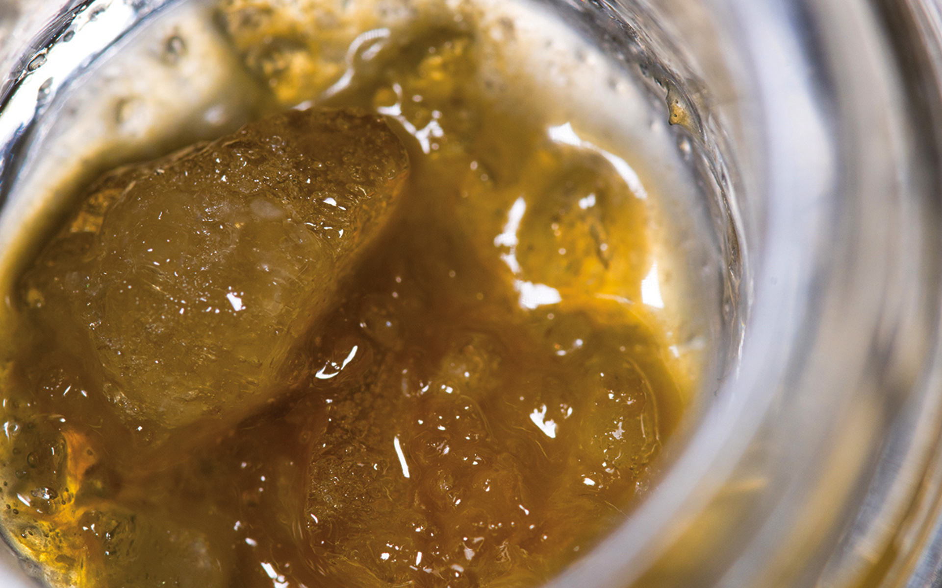 cannabis rosin-press technology, solventless marijuana, marijiuana diamonds, cannabis concentrate, extraction labs